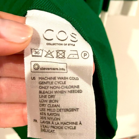 COS women’s size M green sweater with white stripe on sleeves - Picture 5 of 5